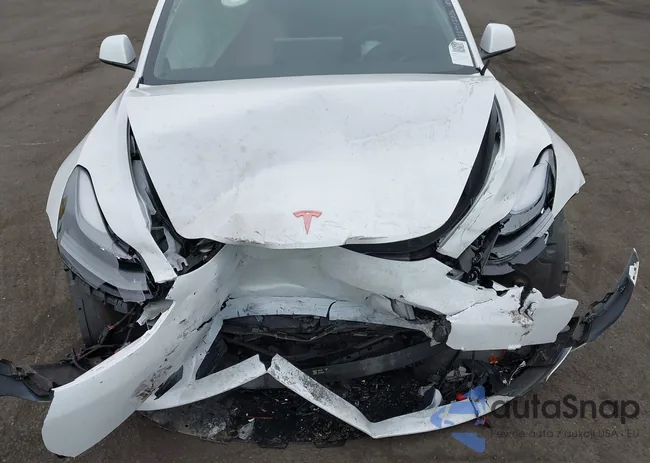 5YJ3E1EA9PF682877: 44360330