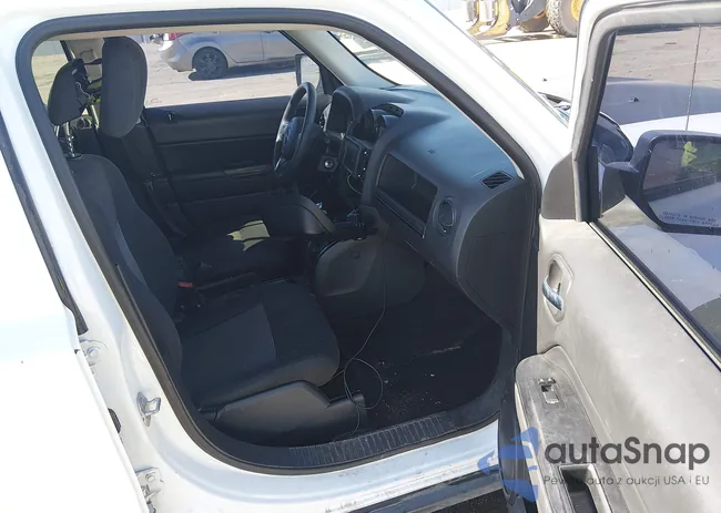 1C4NJPBA5HD212057: 44360337