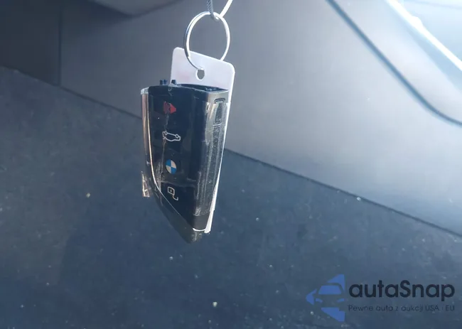 3MW5R7J06M8B71752: 44360397