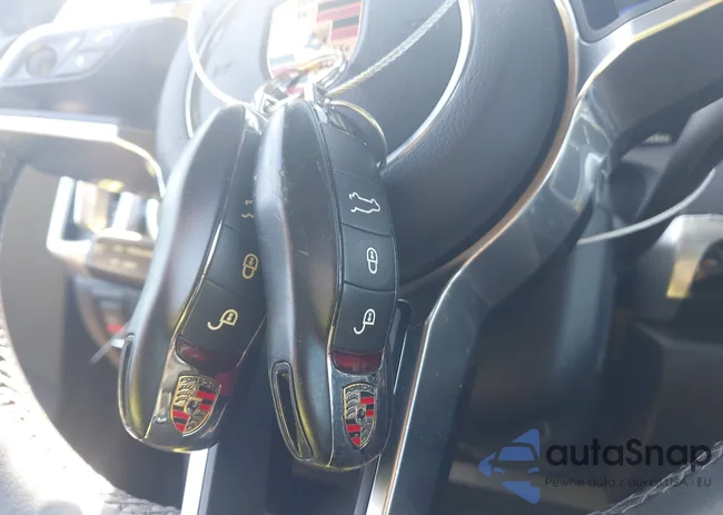 WP1AE2A29GLA64823: 44360443