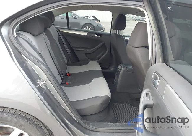 3VW2B7AJ6HM287658: 44360455