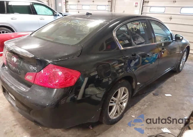 JN1CV6AR9FM650996: 44360494