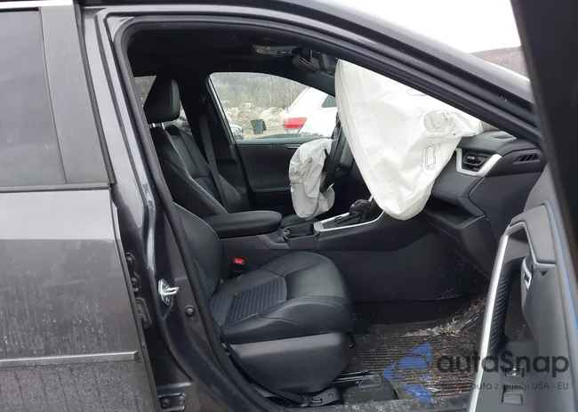 2T3E6RFV2MW011367: 44359825