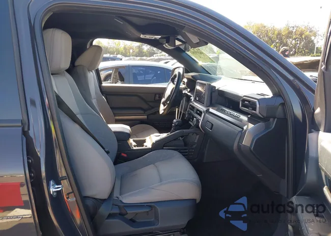 3TMKB5FN7RM021988: 44359853