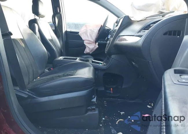 2C4RDGCG7JR137747: 44359864