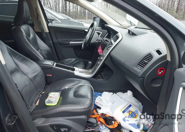 YV4992DZ3A2124171: 44361038