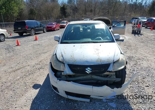 JS2YC5A38C6300425: 44361211