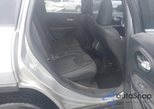 1C4PJLCB7FW683637: 44361404