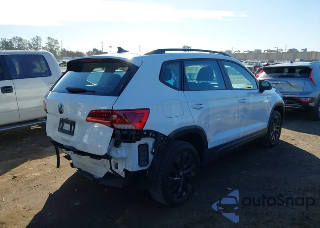 3VVDX7B21PM352579: 44360633