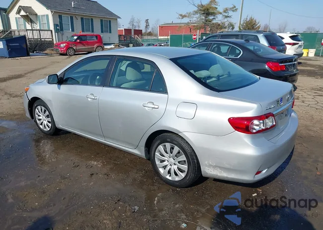 2T1BU4EE1DC032380: 44362063