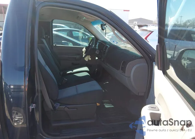 1GCEC14C17Z579917: 44362066