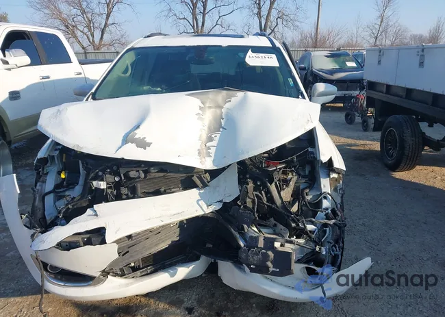 2C4RC1GG3JR228833: 44362148