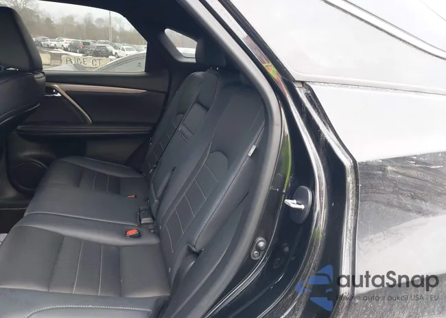 2T2SZMDAXMC272748: 44362296