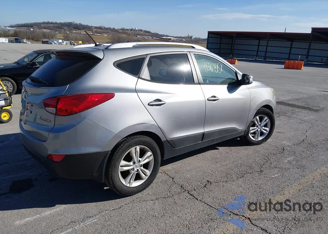 KM8JU3AC0CU498650: 44361552