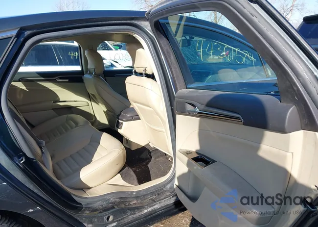 3FA6P0HD3FR111248: 44361579