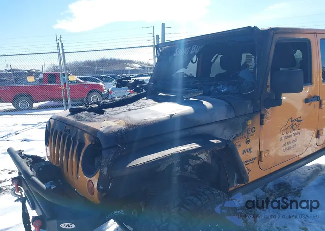 1C4BJWDG9CL131477: 44361805