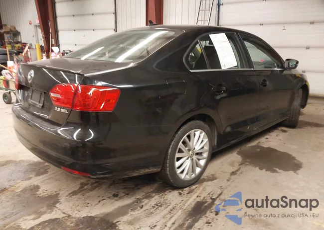 3VWLX7AJ8CM415543: 44362942