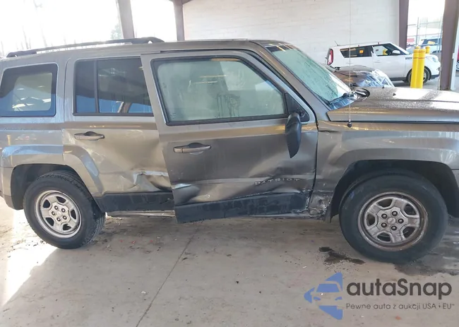 1C4NJPBA3CD579130: 44362944