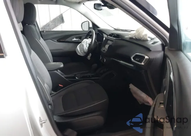 KL79MRSL7PB121028: 44363196