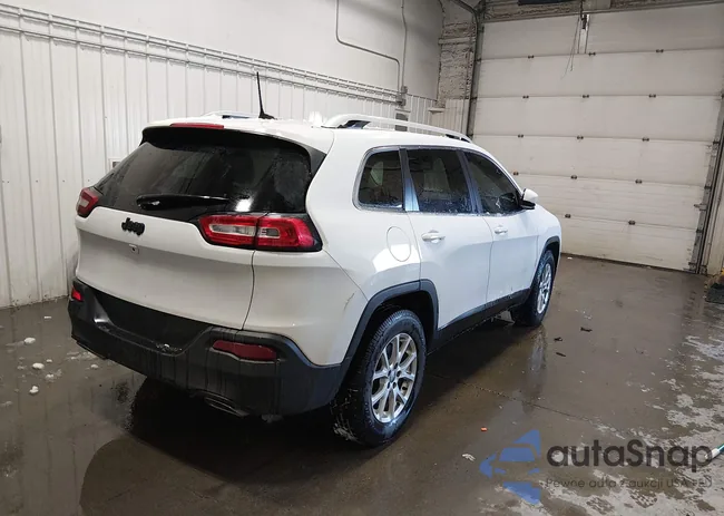 1C4PJMCS6HW570576: 44363205