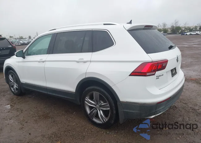 3VV5B7AX5JM172206: 44362564