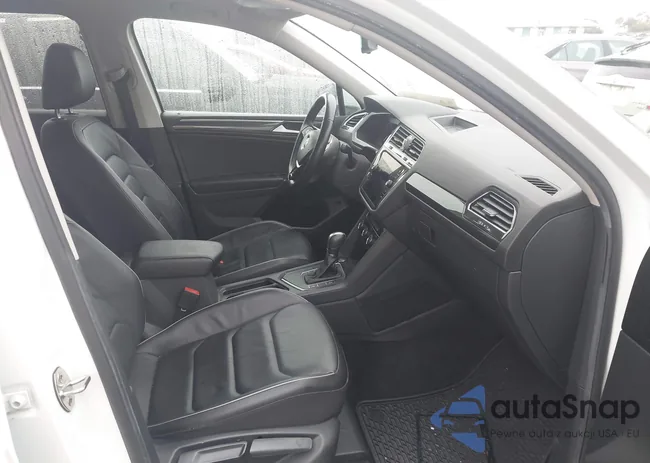 3VV5B7AX5JM172206: 44362564