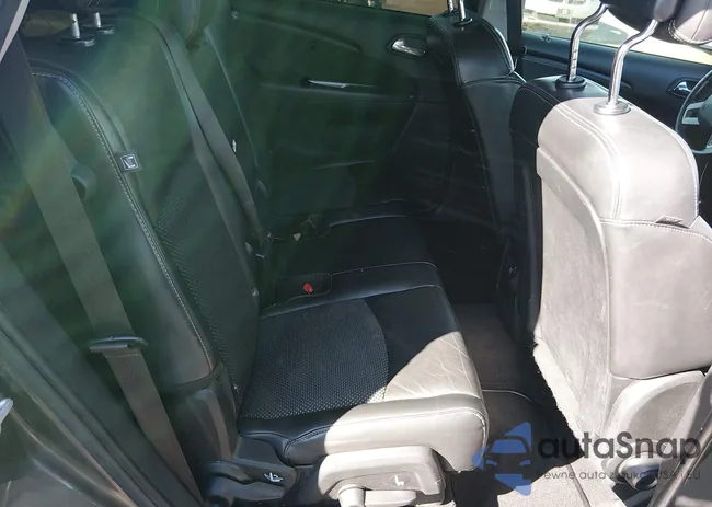 3C4PDCGG8HT626031: 44362732