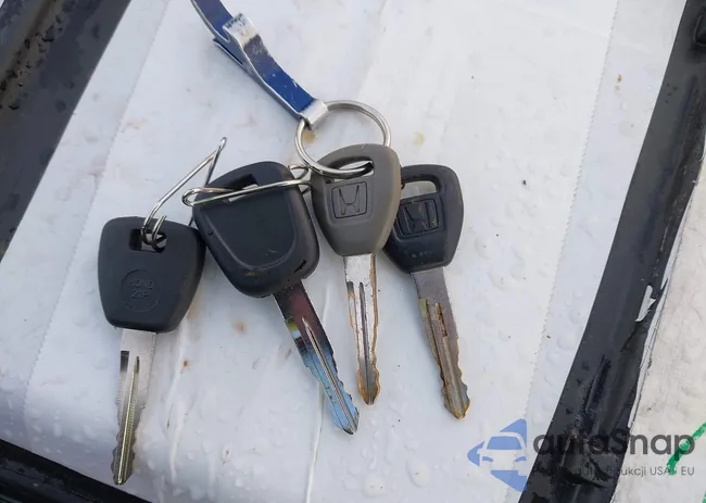 2HKRL1861YH504939: 44362738