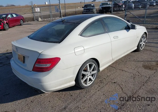 WDDGJ5HB7CF854585: 44362813