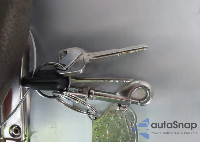 4T1BE32K25U978845: 44363942