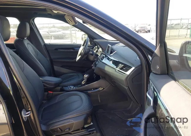 WBXHT3C37GP889739: 44364042