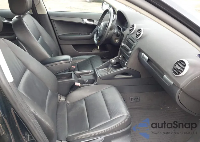 WAUBEAFM6BA022072: 44364177