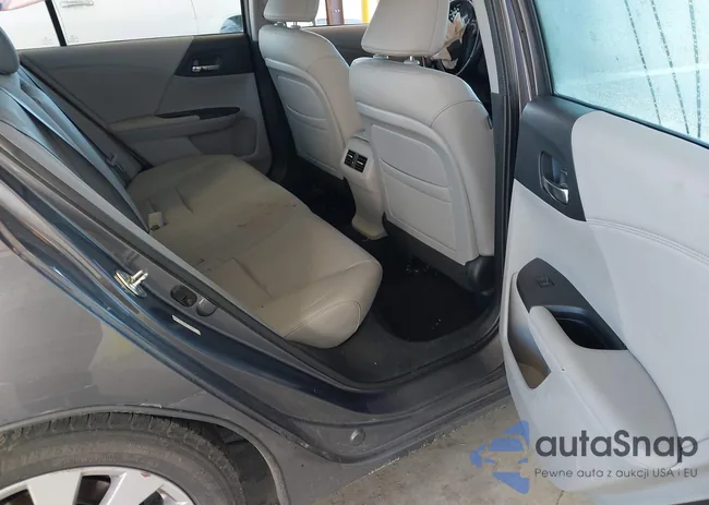 1HGCR2F8XDA200719: 44364313