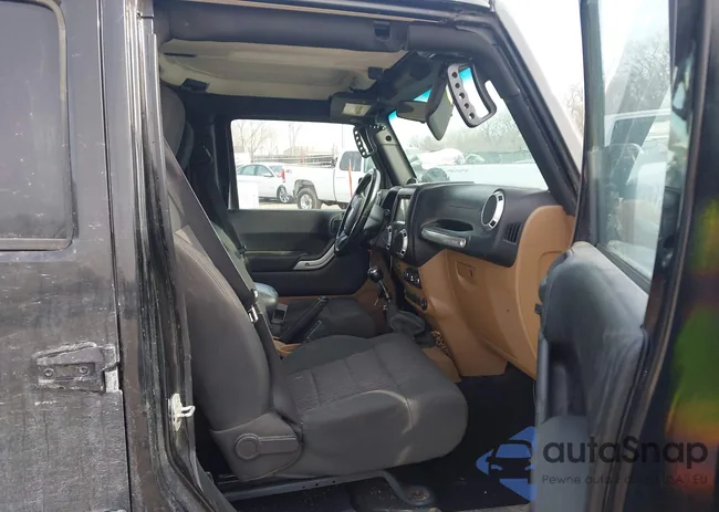 1C4BJWEG2CL161161: 44363638