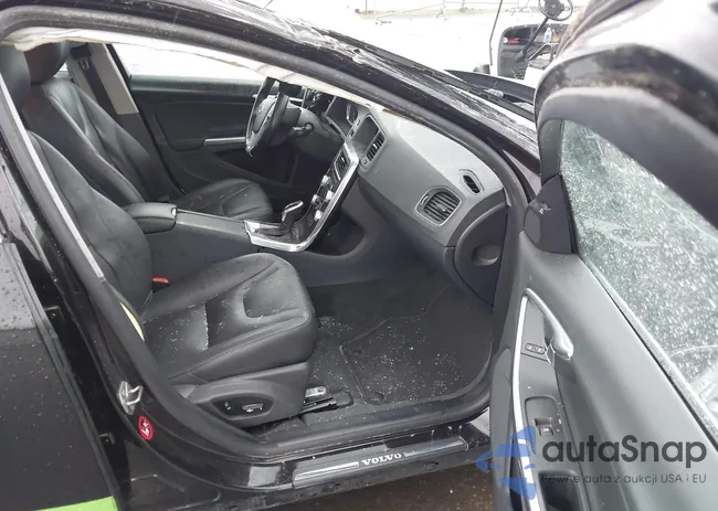 YV126MFM1F2358403: 44363800