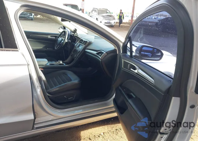 3FA6P0LU4HR296341: 44363903