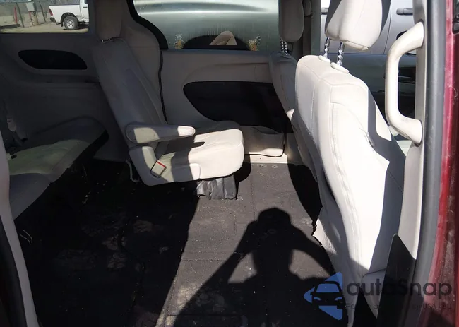 2C4RC1CG2HR636319: 44364943