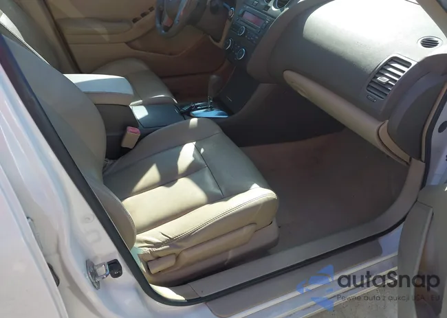 1N4AL2AP6BC107595: 44365295