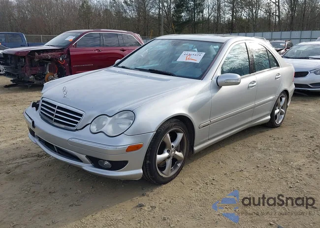 WDBRF52HX6A899683: 44365429