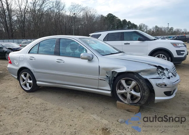 WDBRF52HX6A899683: 44365429