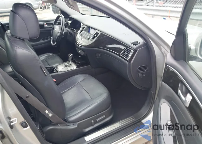 KMHGC4DD9DU253497: 44365489