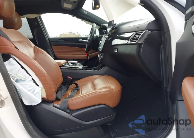 4JGED6EB8GA026143: 44365507