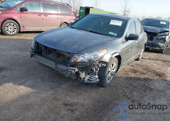 1HGCP2F64BA011324: 44364626