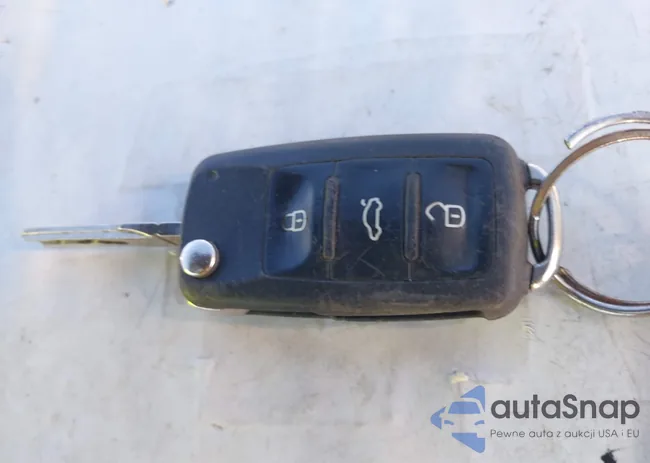 1VWAA7A35JC036136: 44364681