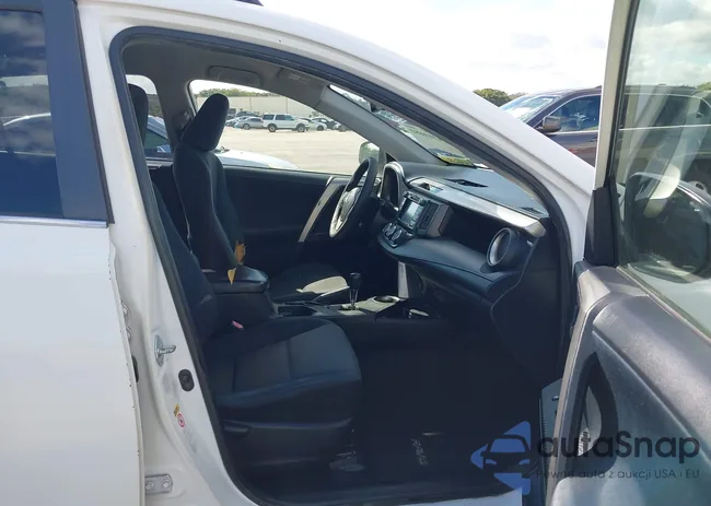 JTMZFREV8FD056882: 44364682