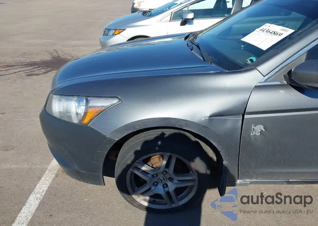 1HGCP2F38AA184879: 44364869