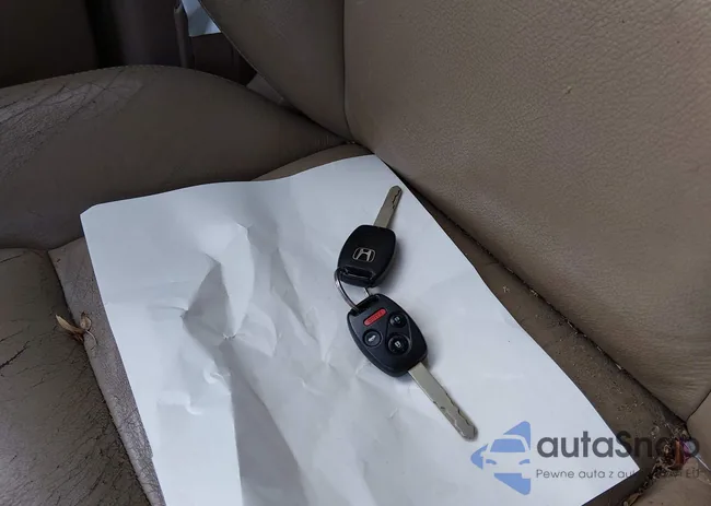 1HGCM56746A108290: 44365937