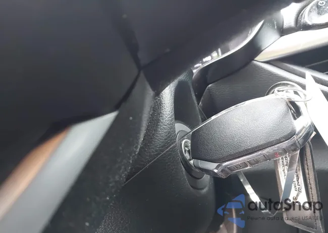 3KPF24AD7RE728545: 44366044