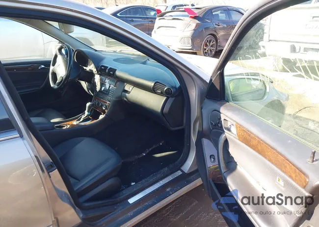 WDBRF92H37F898385: 44366154