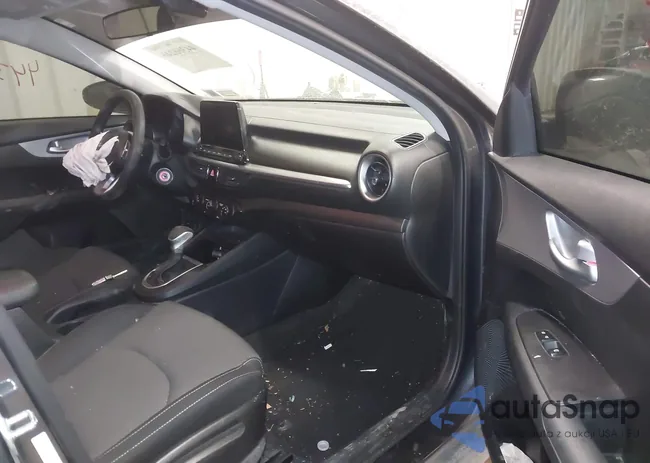 3KPF24AD8PE616883: 44366246